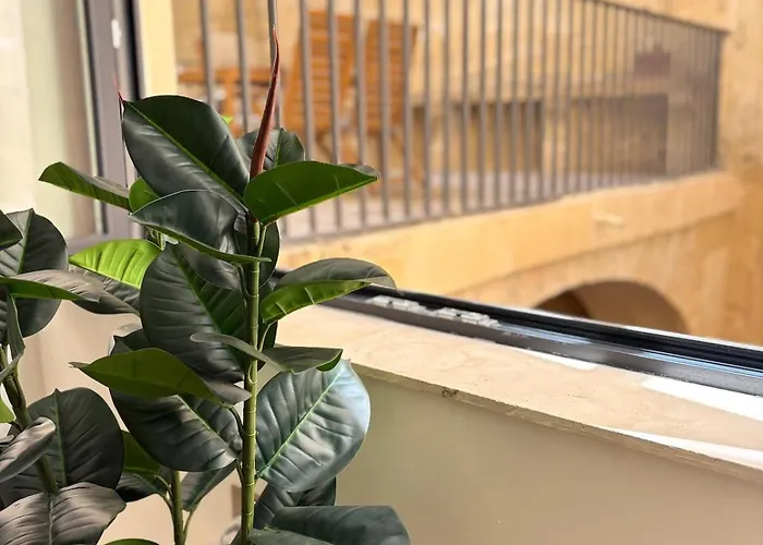 St Ursula Sanctuary 3 Bed Διαμέρισμα